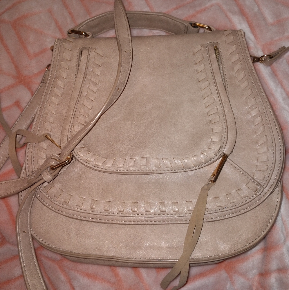 Urban Expressions Khloe Saddle